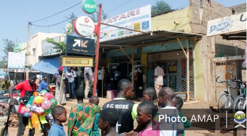 Halles De Bamako Hold Up Dans Un Bureau De Change AFRIKINFOS MALI Halles De Bamako Hold Up Dans Un Bureau De Change AFRIKINFOS MALI